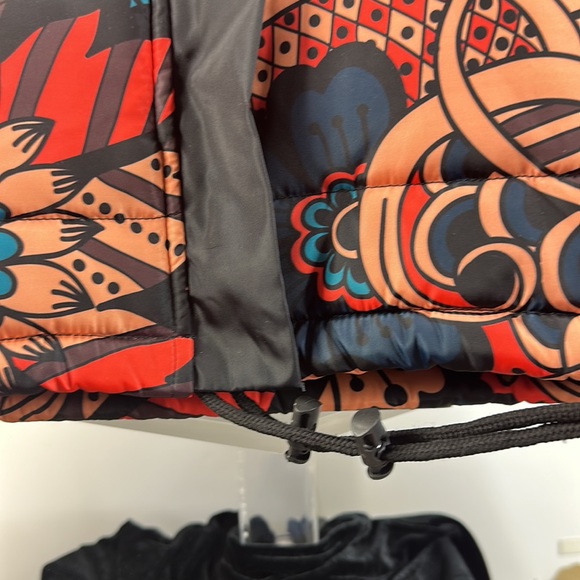 Puffer Jacket Cropped Long Sleeve FullZip Drawstring Mock Neck Mega Fashion Club - Picture 9 of 13